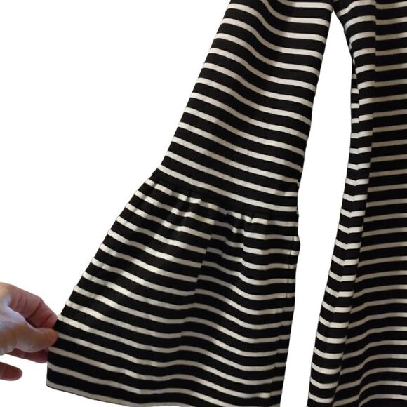 Banana Republic stripped long bell sleeve knit dress size M - Picture 6 of 8